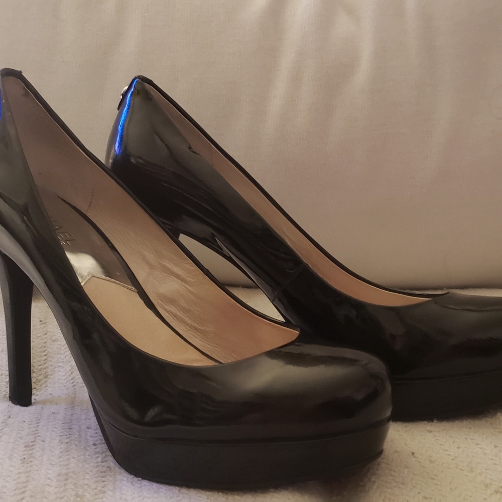 Michael Kors black leather heels